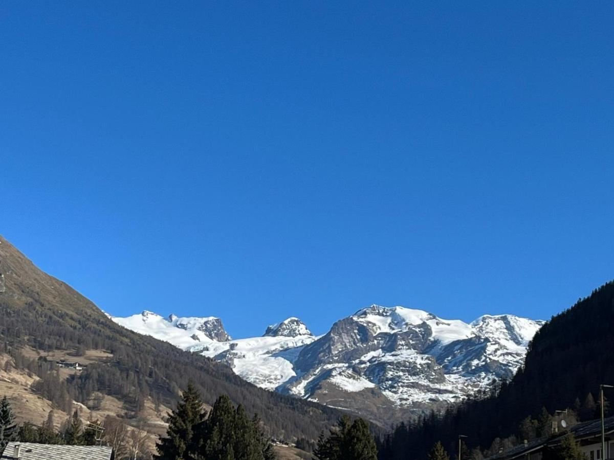 The Snow - Appartamento Panoramico Con Balcone Champoluc Dış mekan fotoğraf
