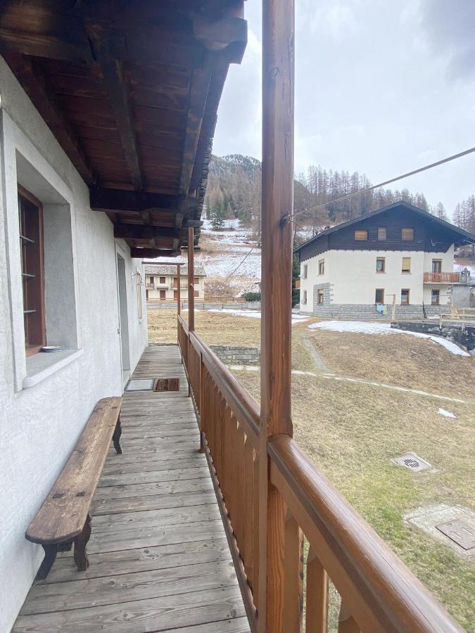 The Snow - Appartamento Panoramico Con Balcone Champoluc Dış mekan fotoğraf